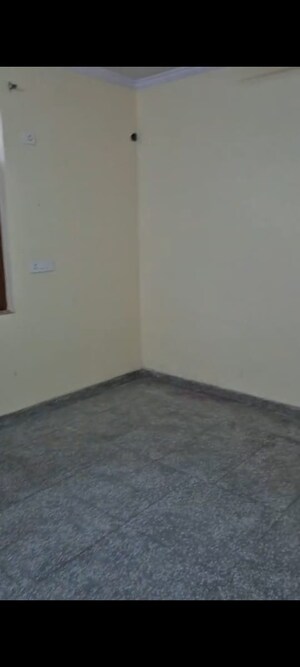 Room in 2 BHK Independent House at Govindpuri – for Rent
