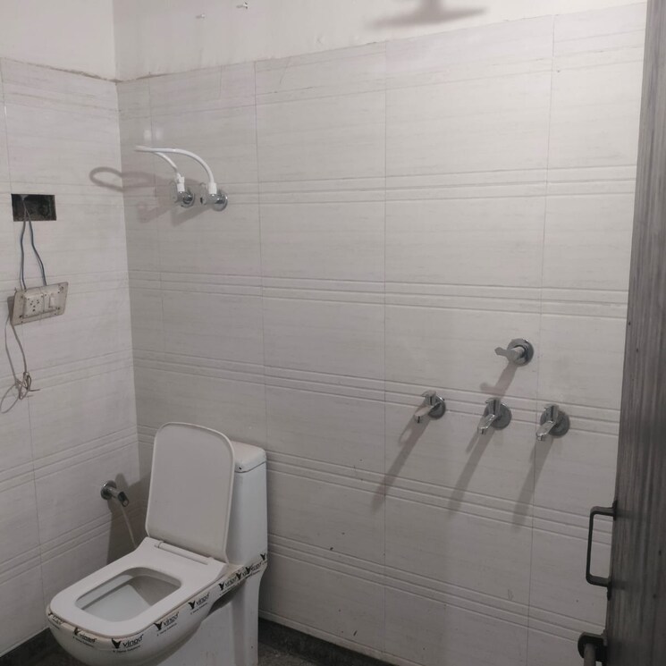 Bathroom, ompee-space-homes 3 Bedroom 1963 Sq.Ft. Villa In Palam Vihar Gurgaon 9424889