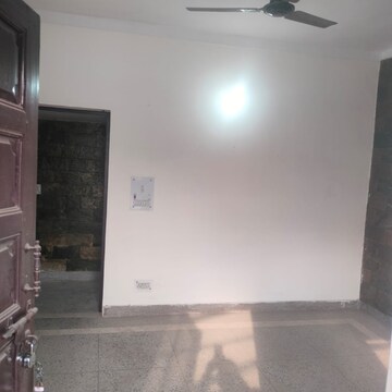 Room in 3 BHK Villa at Ompee Space Homes, Palam Vihar – for Rent