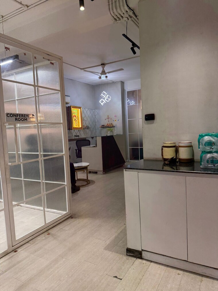 Kitchen, lajpat nagar iii 3 Bedroom 300 Sq.Yd. Builder Floor In Lajpat Nagar Iii Delhi 9424899