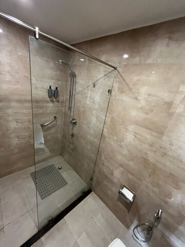 Bathroom in 1 BHK Builder Floor at Green Wood City, Sector 45 – for Rent