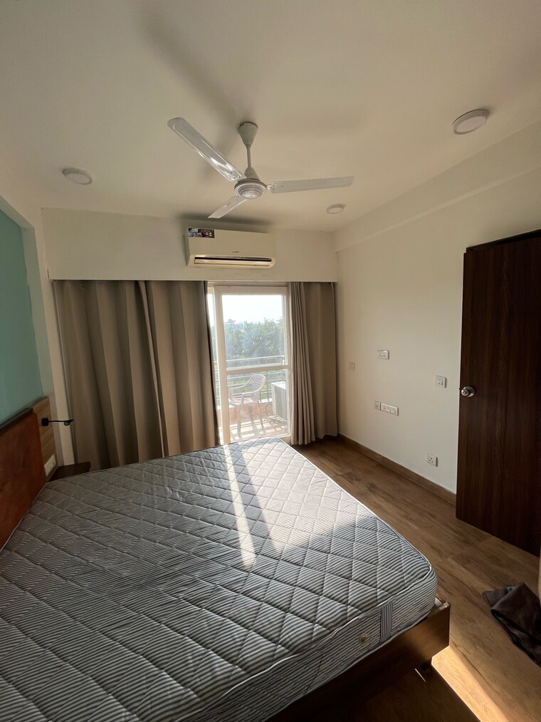 Bedroom, green-wood-city 1 Bedroom 980 Sq.Ft. Builder Floor In Sector 45 Gurgaon 9424914