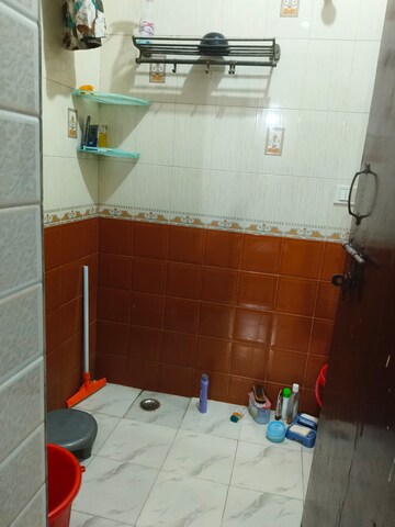 Bathroom in 1 BHK Builder Floor at Malviya Nagar – for Rent