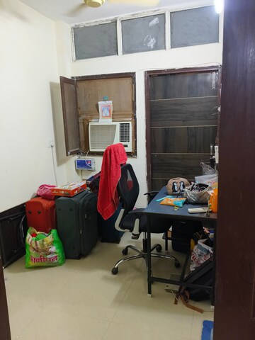 Parking in 1 BHK Builder Floor at Malviya Nagar – for Rent