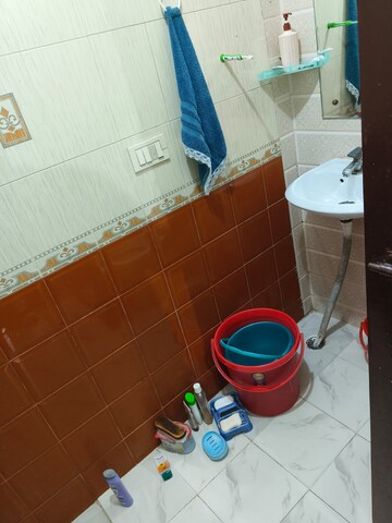 Bathroom in 1 BHK Builder Floor at Malviya Nagar – for Rent