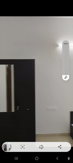 Room in 2 BHK Apartment at Shapoorji Pallonji BKC 28, Bandra East – for Rent