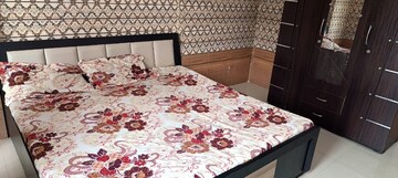 Bedroom in 3 BHK Apartment at Poddar Palm Meadows, Makarba – for Rent