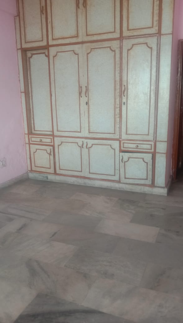 2 BHK + Study Room Builder Floor For Rent in RWA Apartments Sector 12