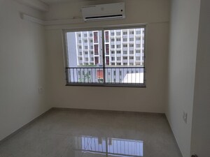 Room in 2 BHK Apartment at Godrej Elements, Hinjewadi – for Rent