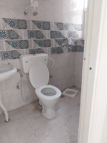 Bathroom in 3 BHK Apartment at Signature Global Golf Greens, Sector 79 – for Rent