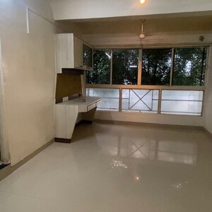 Room in 3 BHK Apartment at Aundh – for Rent
