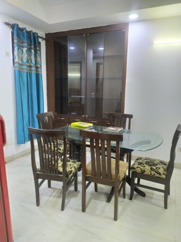 Living Room, kailash colony 3 Bedroom 1600 Sq.Ft. Builder Floor In Kailash Colony Delhi 9425009