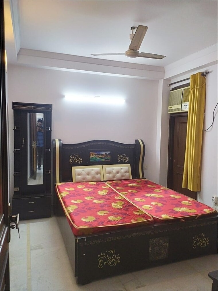 Bedroom, kailash colony 3 Bedroom 1600 Sq.Ft. Builder Floor In Kailash Colony Delhi 9425009