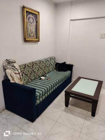 Bedroom in 1 BHK Apartment at Andheri West – for Rent