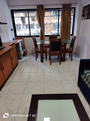 Team Area in 1 BHK Apartment at Andheri West – for Rent