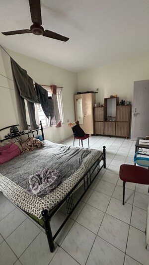 Bedroom in 6+ BHK Independent House at Vastrapur – for Rent