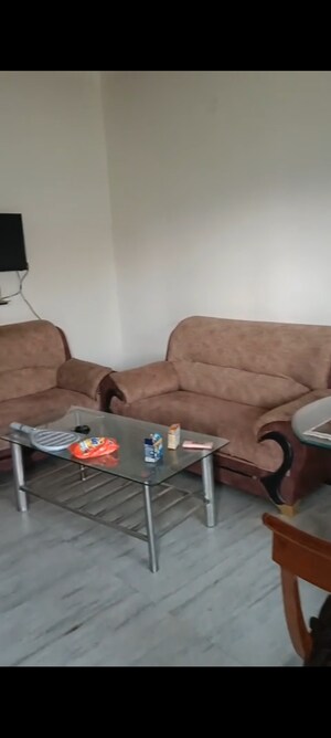 Furnished Amenities in 2 BHK Apartment at Shatabdi Vihar, Sector 52 – for Rent