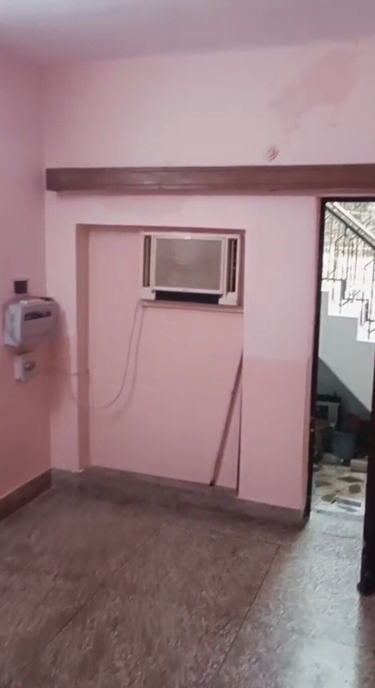 Room, aliganj 3 Bedroom 1200 Sq.Ft. Independent House In Aliganj Lucknow 9425017