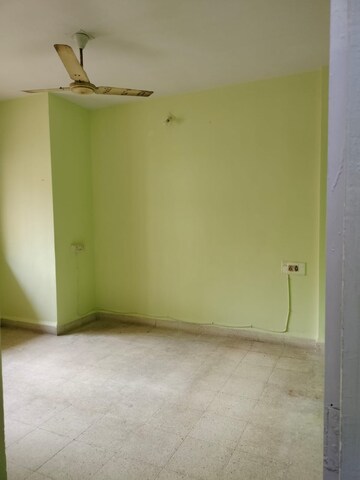 Room in 2 BHK Apartment at Thane East – for Rent