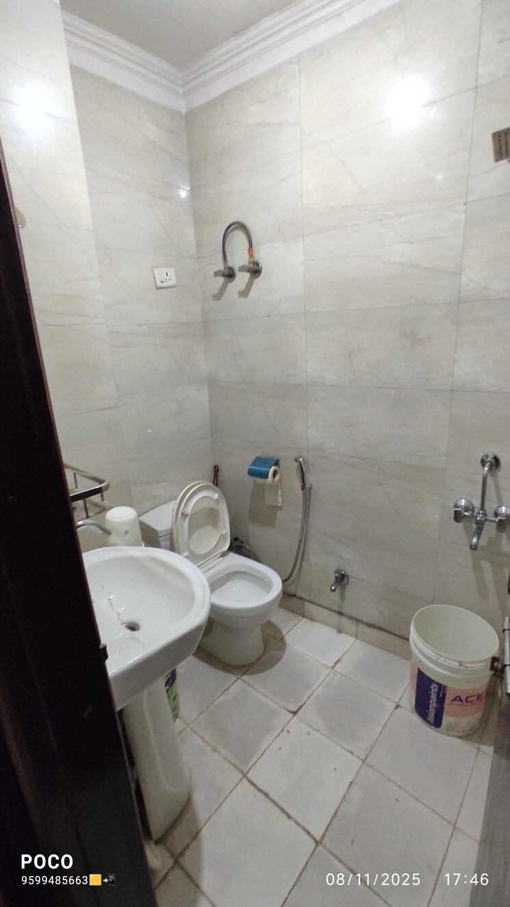 Bathroom, mehrauli 2 Bedroom 630 Sq.Ft. Builder Floor In Mehrauli Delhi 9425031