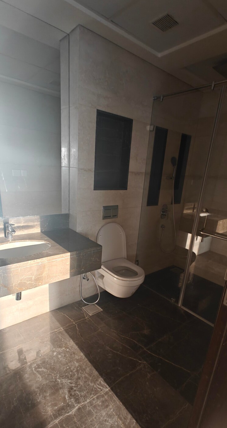 Bathroom, lokhandwala-minerva-mahalaxmi 3 Bedroom 1780 Sq.Ft. Apartment In Mahalaxmi Mumbai 9425042