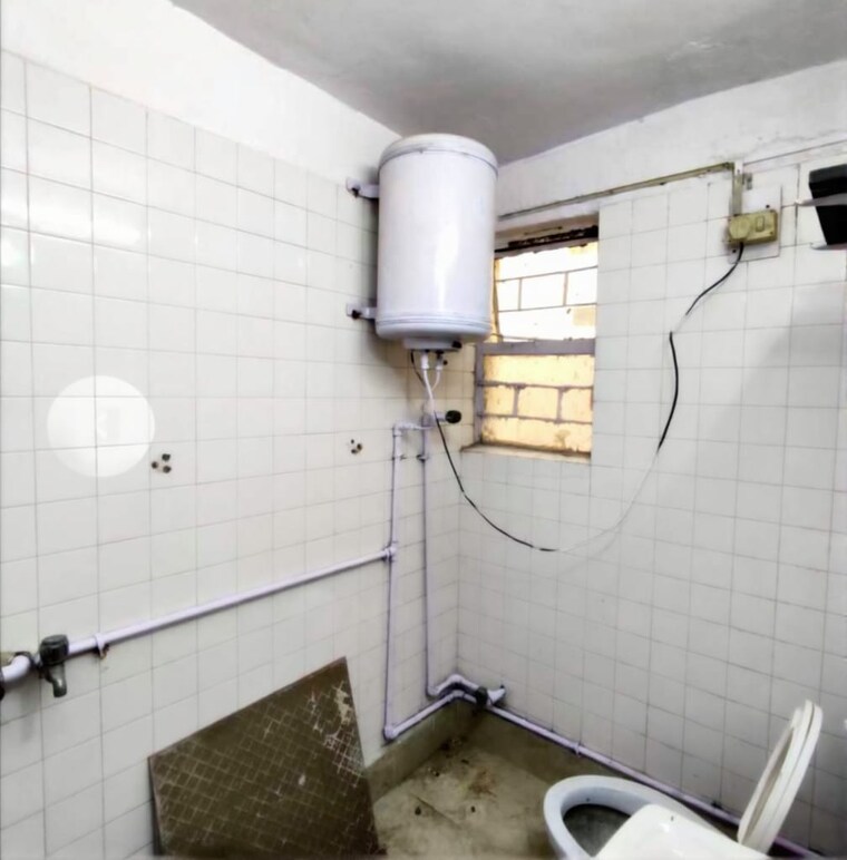 Bathroom, dda-rosewood-apartments 3 Bedroom 1450 Sq.Ft. Apartment In Vasant Kunj Delhi 9425049