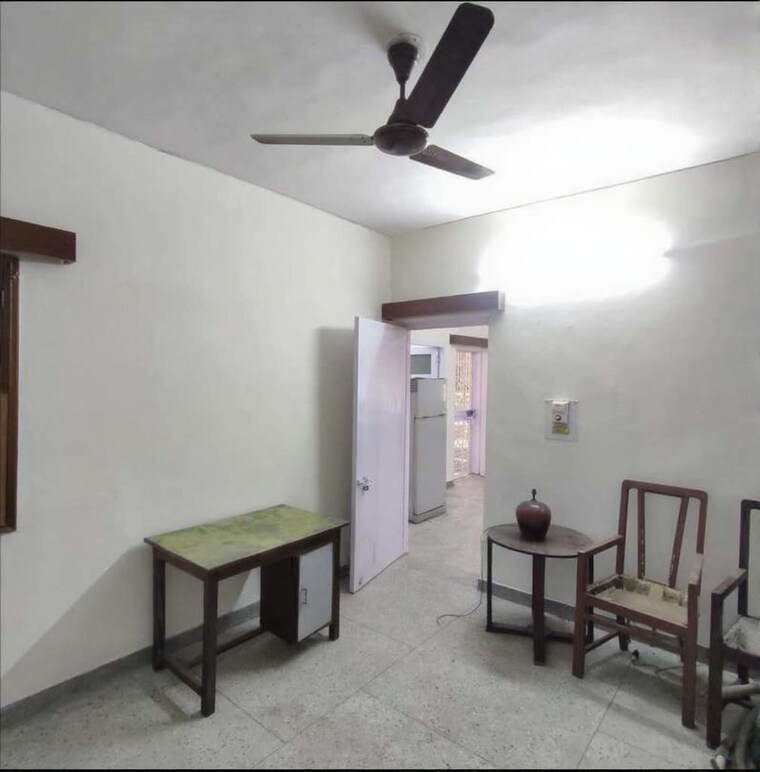 Room, dda-rosewood-apartments 3 Bedroom 1450 Sq.Ft. Apartment In Vasant Kunj Delhi 9425049