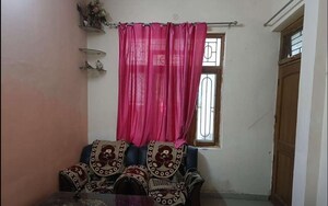 Living Room in 2.5 BHK Independent House at Jankipuram – for Rent