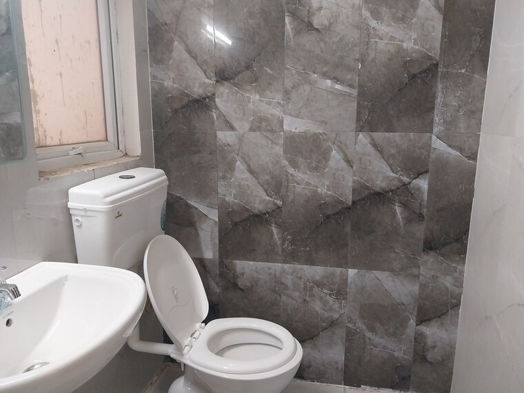 Bathroom, pivotal-riddhi-siddhi 2 Bedroom 587 Sq.Ft. Apartment In Sector 99 Gurgaon 9425056