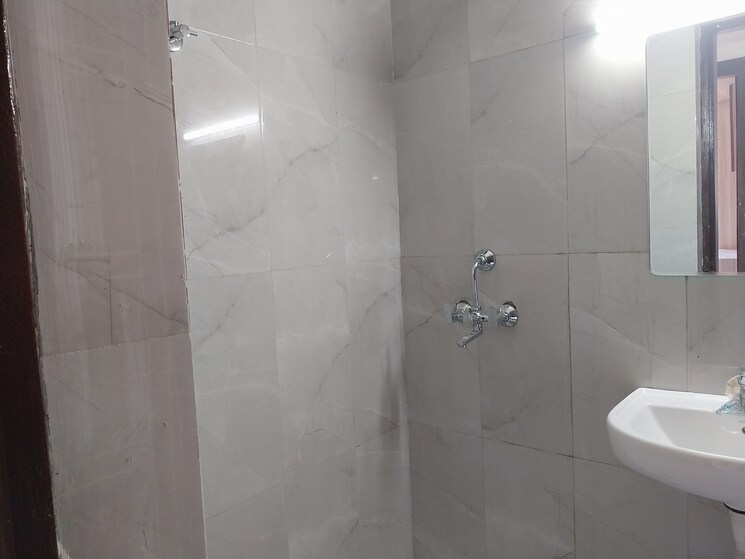 Bathroom, pivotal-riddhi-siddhi 2 Bedroom 587 Sq.Ft. Apartment In Sector 99 Gurgaon 9425056