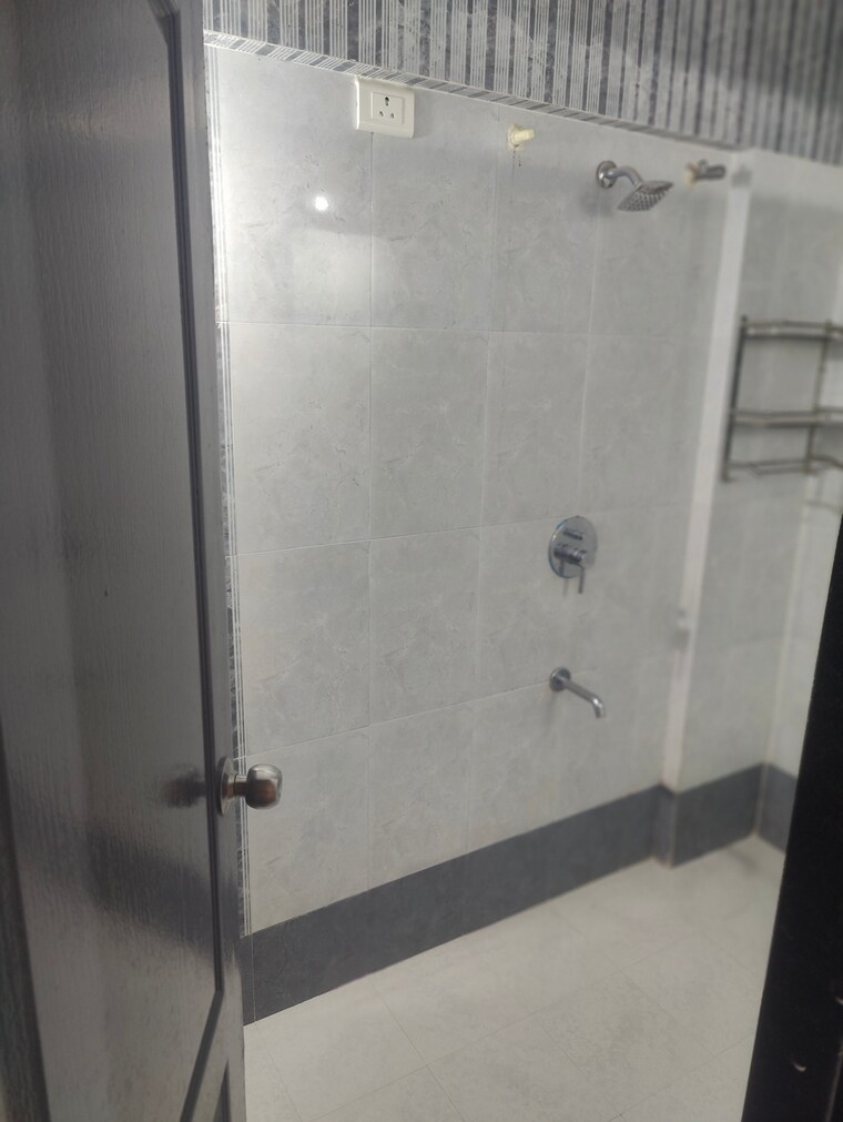Bathroom, brahma-avenue 1 Bedroom 750 Sq.Ft. Apartment In Kondhwa Pune 9425064