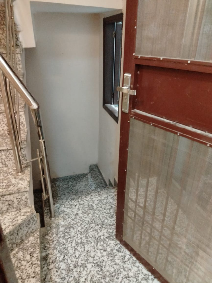 Balcony, malviya nagar 2 Bedroom 100 Sq.Yd. Builder Floor In Malviya Nagar Delhi 9425066