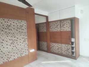 Room in 3 BHK Apartment at Shyamal – for Rent