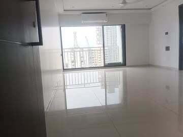 Bedroom in 2 BHK Apartment at Louisandra Apartment, Dadar West – for Rent