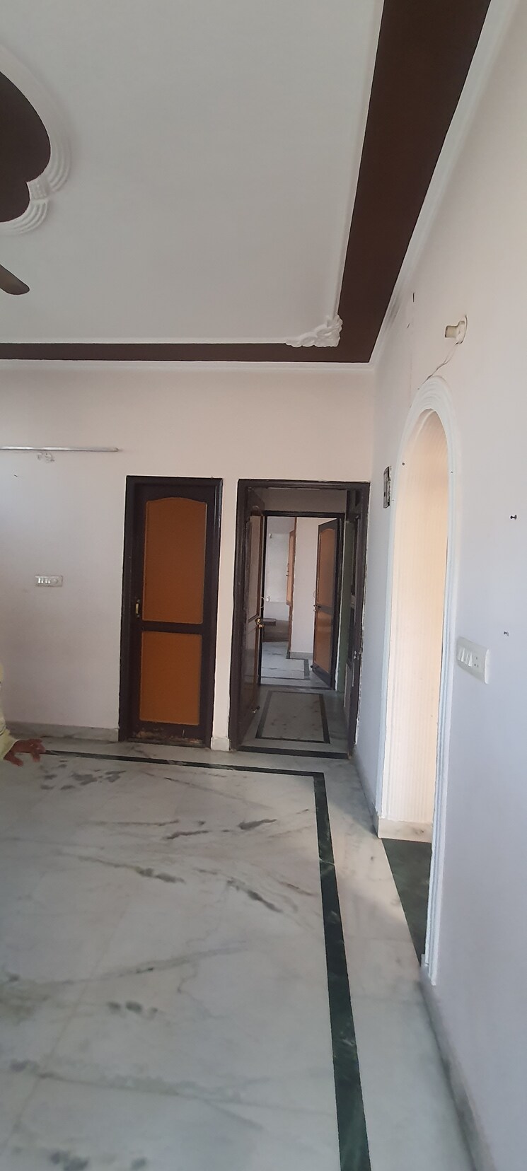 Room, sector 8 1 Bedroom 350 Sq.Ft. Independent House In Sector 8 Faridabad 9425136