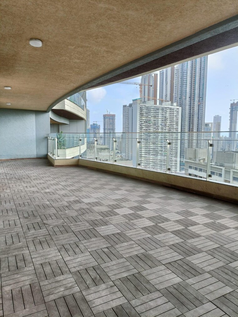  Parking, lokhandwala-minerva-mahalaxmi 3 Bedroom 2300 Sq.Ft. Apartment In Mahalaxmi Mumbai 9425138