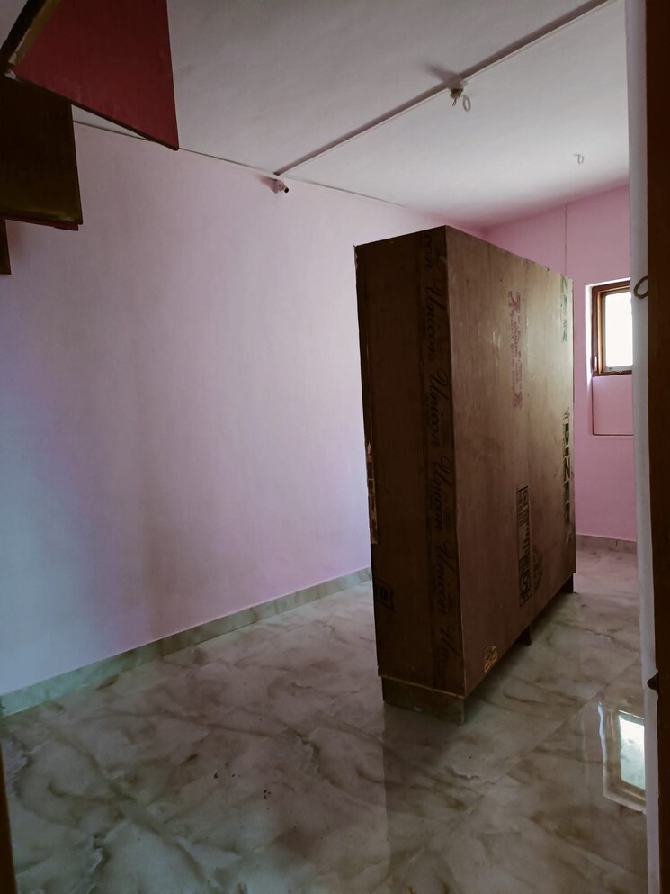 Room, dombivli west 1 Bedroom 600 Sq.Ft. Apartment In Dombivli West Thane 9425140