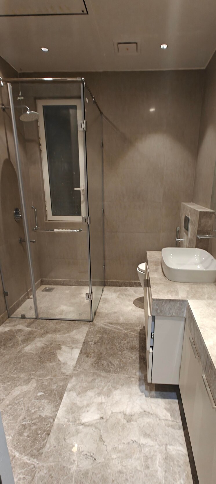 Bathroom, indiabulls-sky-forest 3 Bedroom 2021 Sq.Ft. Apartment In Lower Parel Mumbai 9425147