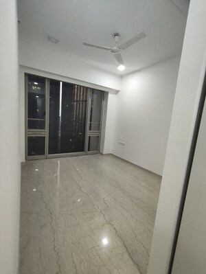 Room in 3 BHK Apartment at Lodha Kiara, Worli – for Rent