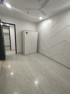 Room in 3 BHK Apartment at Lodha Kiara, Worli – for Rent