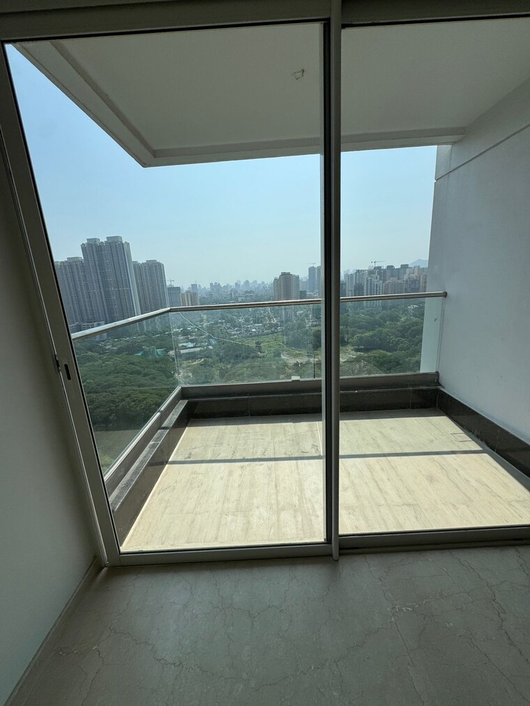 Room, courtyard-by-narang-realty-and-the-wadhwa-group 3 Bedroom 1160 Sq.Ft. Apartment In Pokhran Road No Two Thane 9425166