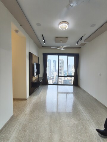 Room in 2 BHK Apartment at Piramal Mahalaxmi, Mahalaxmi – for Rent