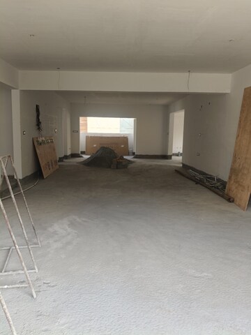 Room in 4 BHK Penthouse at Cunningham Hallmark, Vasanth Nagar – for Sale