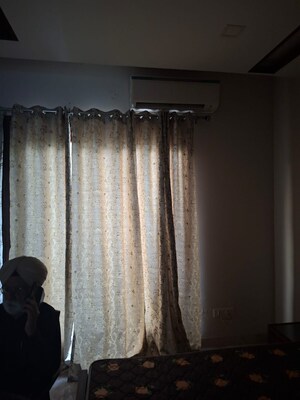 Living Room in 3 BHK Builder Floor at Sector 15 – for Rent