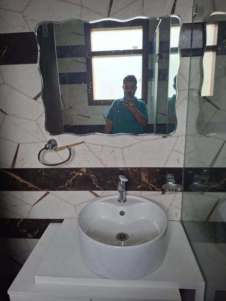 Bathroom, sector 15 3 Bedroom 3400 Sq.Ft. Builder Floor In Sector 15 Chandigarh 9425191