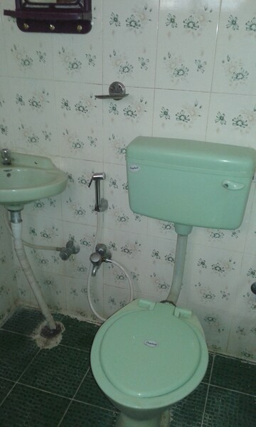 Bathroom in 1 BHK Independent House at Rt Nagar – for Rent