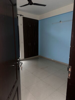 Room in 3 BHK Builder Floor at Omaxe New Chandigarh, North Mullanpur – for Rent
