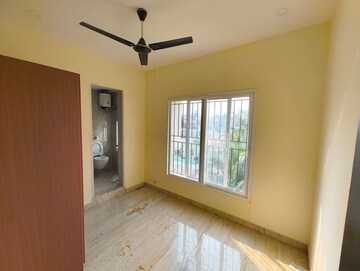 Room in 4 BHK Apartment at Prestige Pine Wood, Koramangala – for Rent