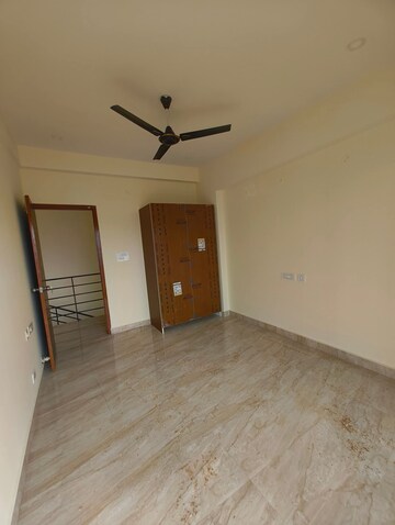 Room in 4 BHK Apartment at Shree Lakshmi Grand, Koramangala – for Rent