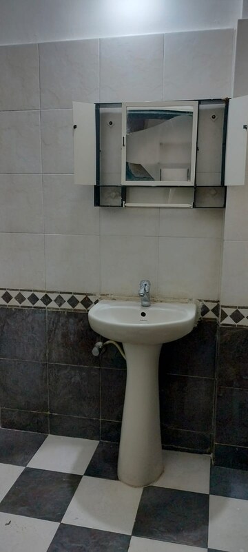 Bathroom in 3 BHK Apartment at G K Dwarka Queens Park, Pimple Saudagar – for Rent